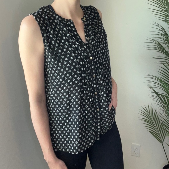 CeCe | Black and White Blouse - Picture 9 of 13